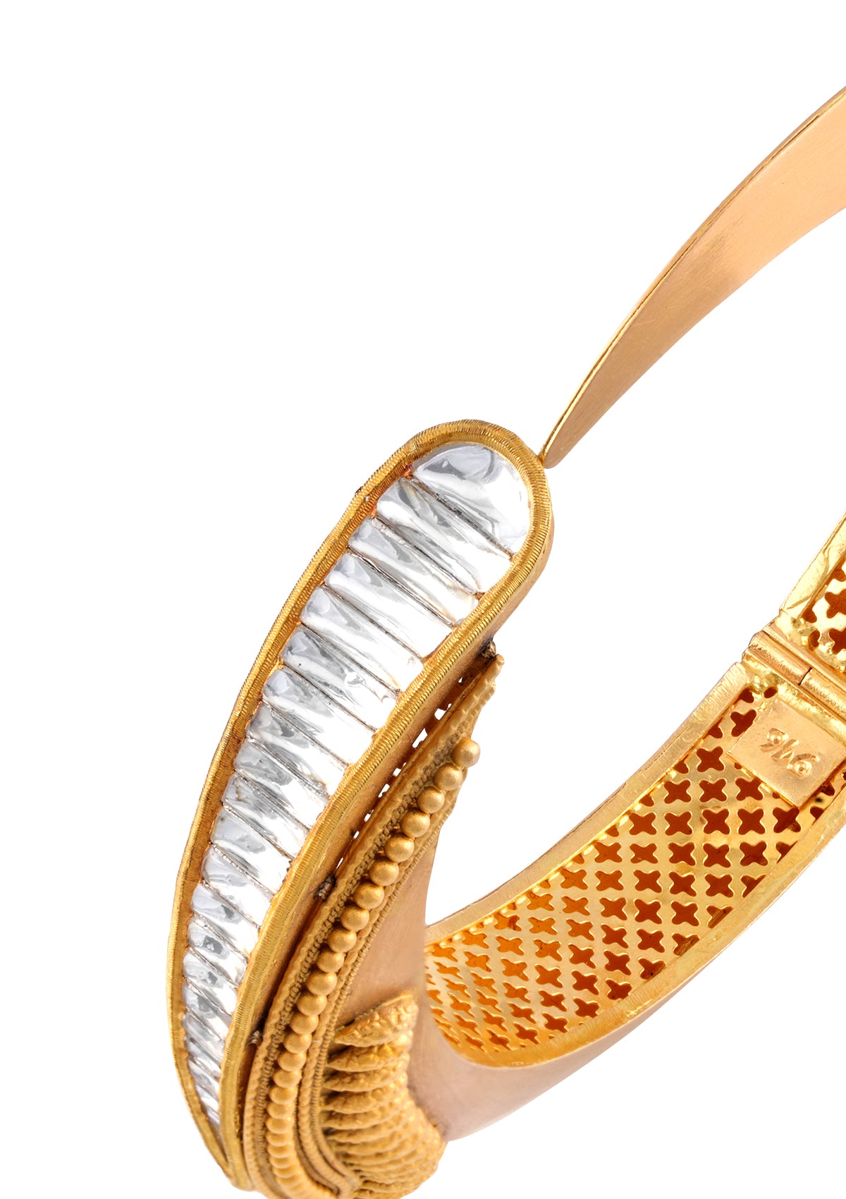 Noori Bangle